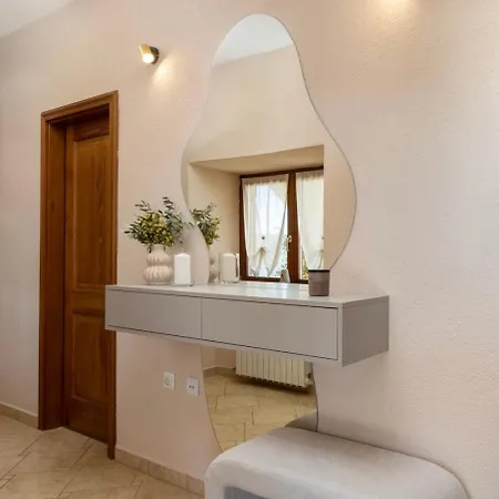 Apartment Solitude- Luxury Retreat Surrounded By Nature Near Labin Ruzici (Sveta Nedelja)