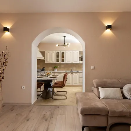 Apartment Solitude- Luxury Retreat Surrounded By Nature Near Labin *
